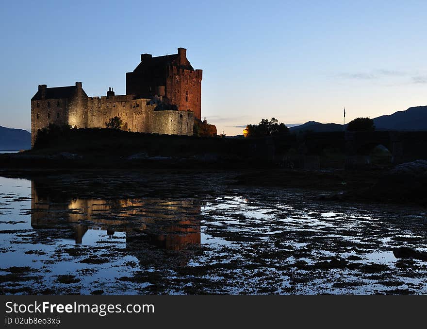 Elian Donan Castle at night, Dornie, Scotland. Elian Donan Castle at night, Dornie, Scotland