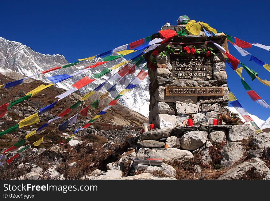 Fallen Souls at Lhotse