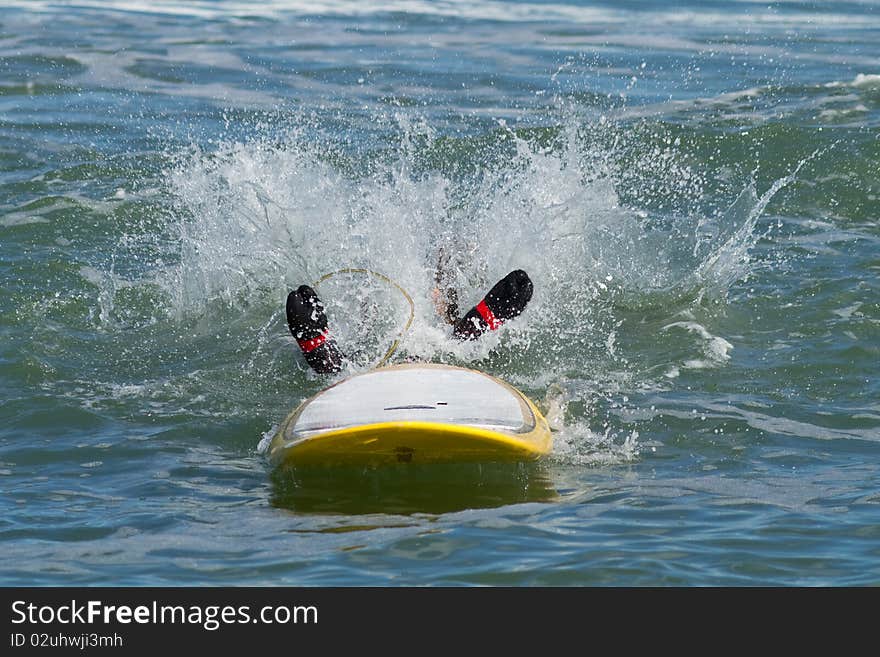 Downfall of a waverider into the water