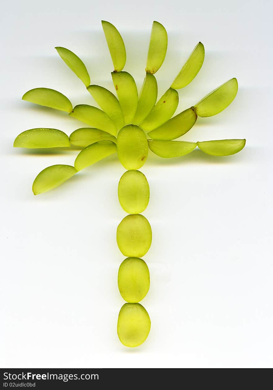 Palm tree of the sliced grape segments