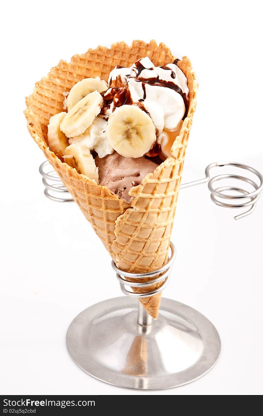 Mix Ice Cream Cone With Sliced Banana