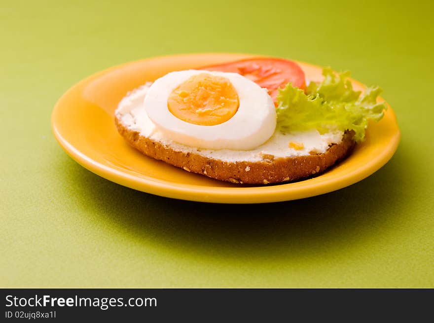 Egg sandwich