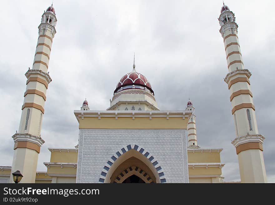 The Jerteh Mosque is designed based on the middle eastern and Turkish architecture with its prominent domes and minarets. It is located on the bank of the Jerteh River besides the Besut River, Terengganu, Malaysia