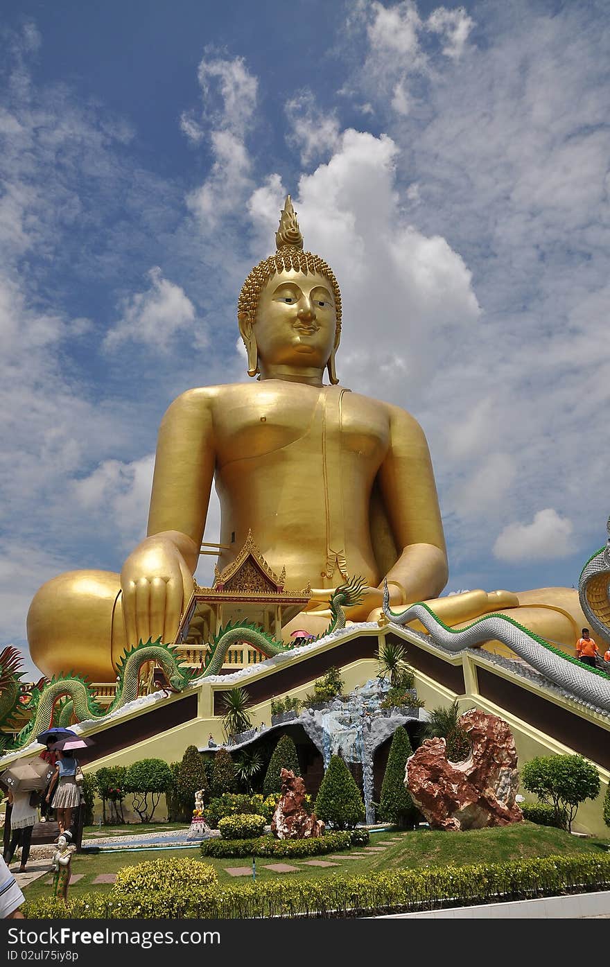 Image of Praputhamahanavamintra Bigest Buddha image Angthong Thailand