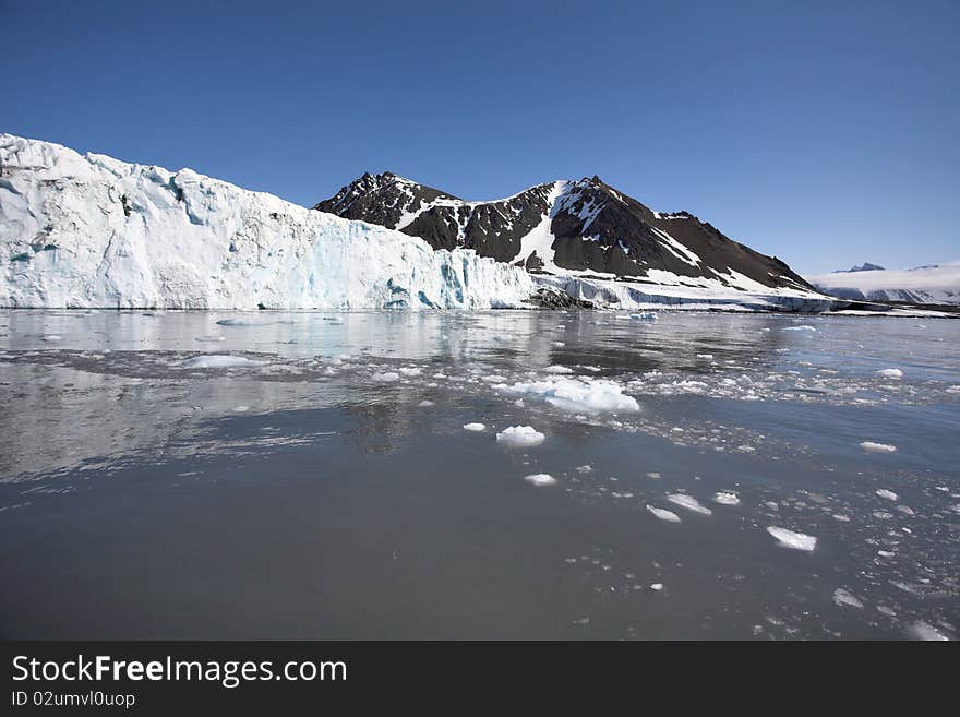 Arctic glacier landscape (Spitsbergen)