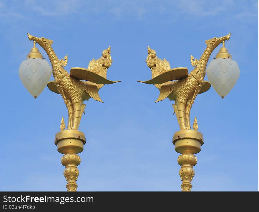 Double Thai Golden Swan Periodic Fire