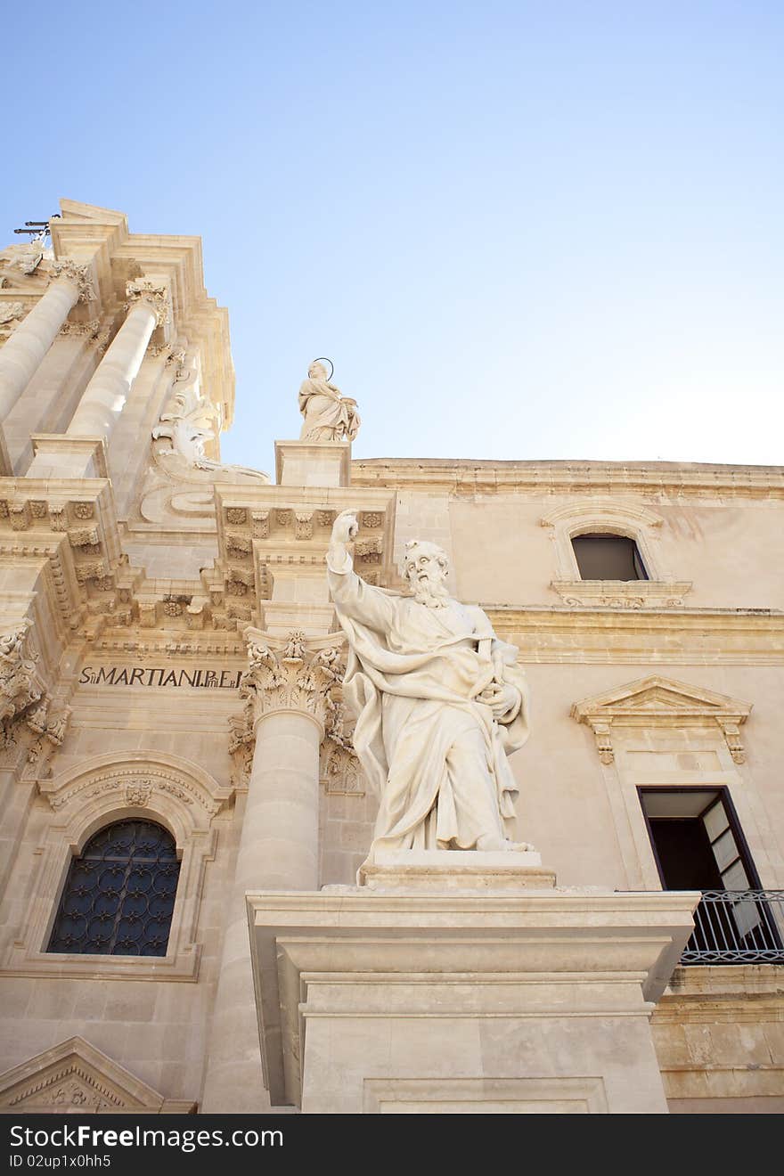 Statue in the Siracusa,s cathedral. Statue in the Siracusa,s cathedral