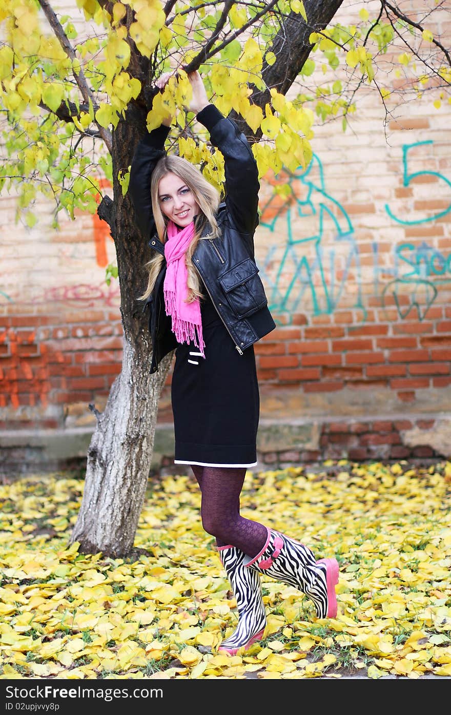 The Girl Near The Tree. Autumn time. The Girl Near The Tree. Autumn time