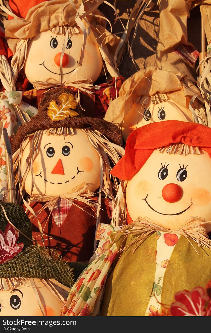 Five scarecrows make a sweet collage for any occasion. Five scarecrows make a sweet collage for any occasion.