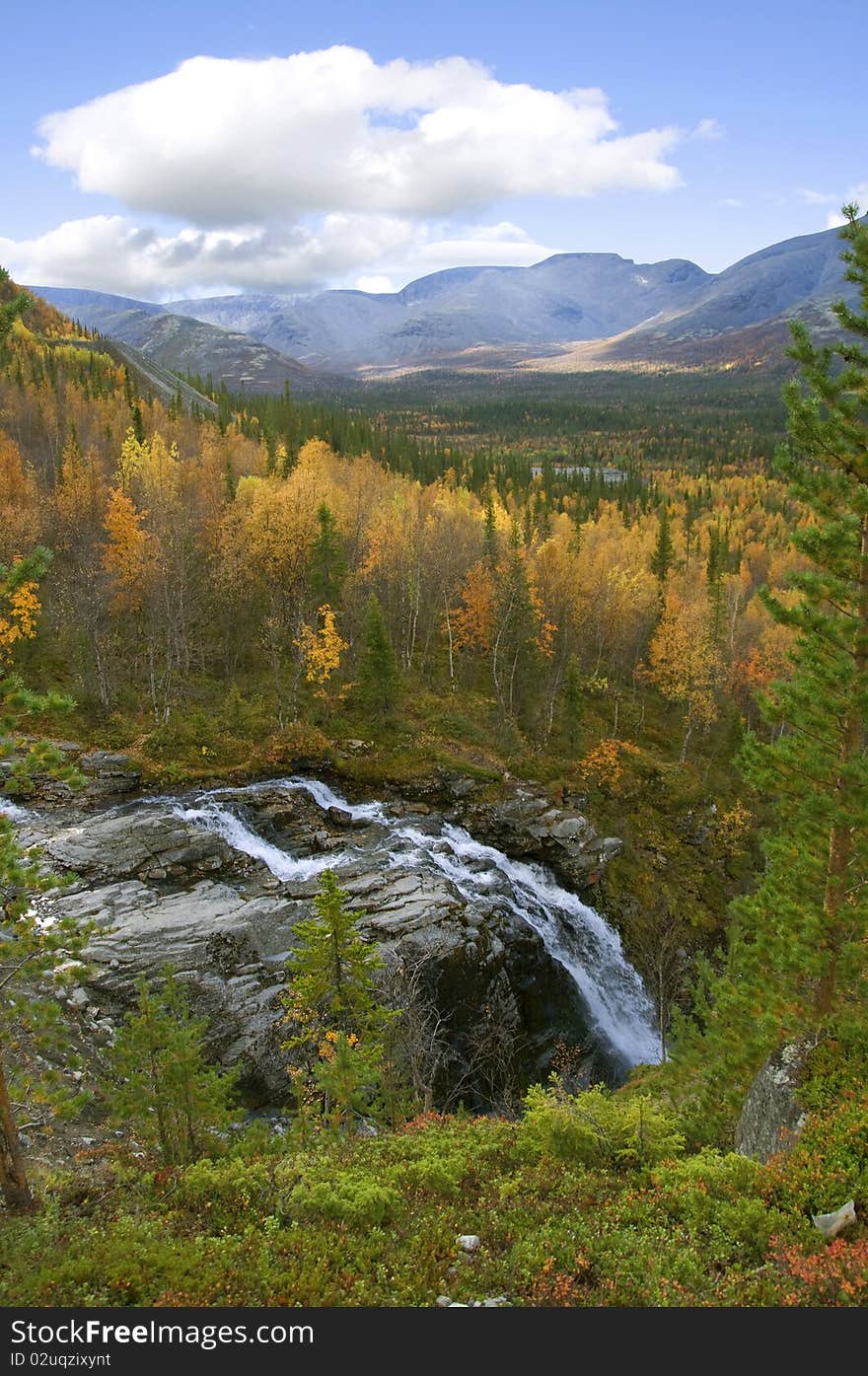 Falls among the northern mountains