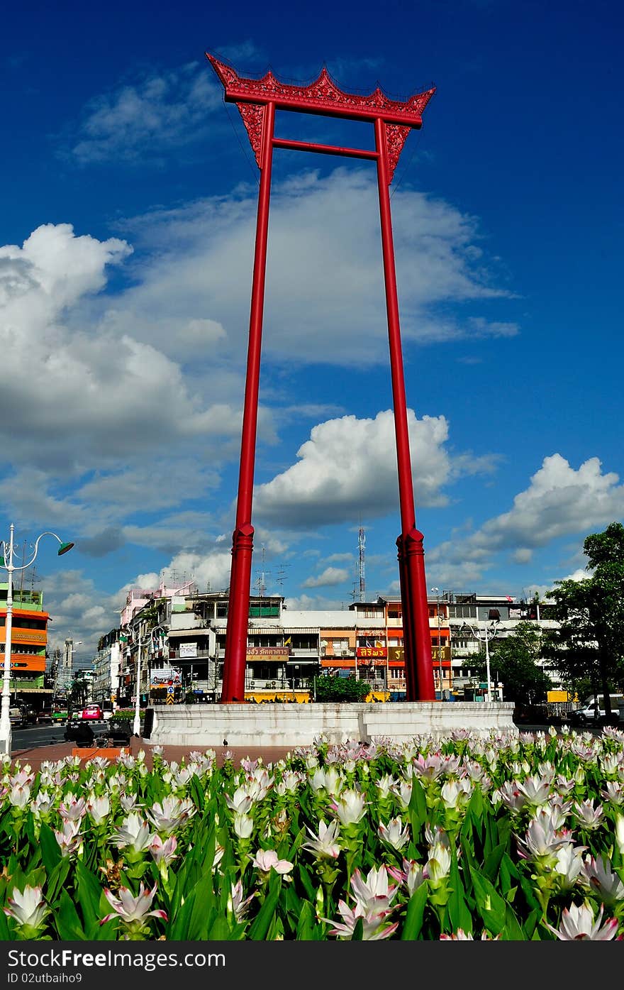 Phram Giant Swing with flower