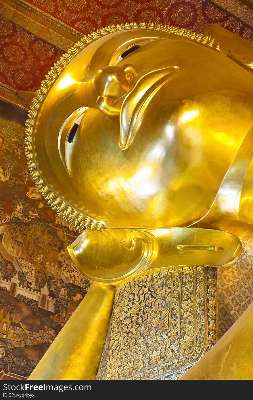 Recling Buddha Located in wat pho, Bangkok Thailand