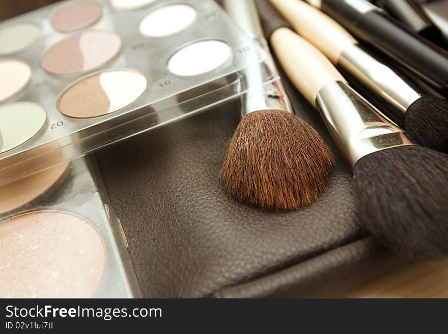 Brushes to make-up