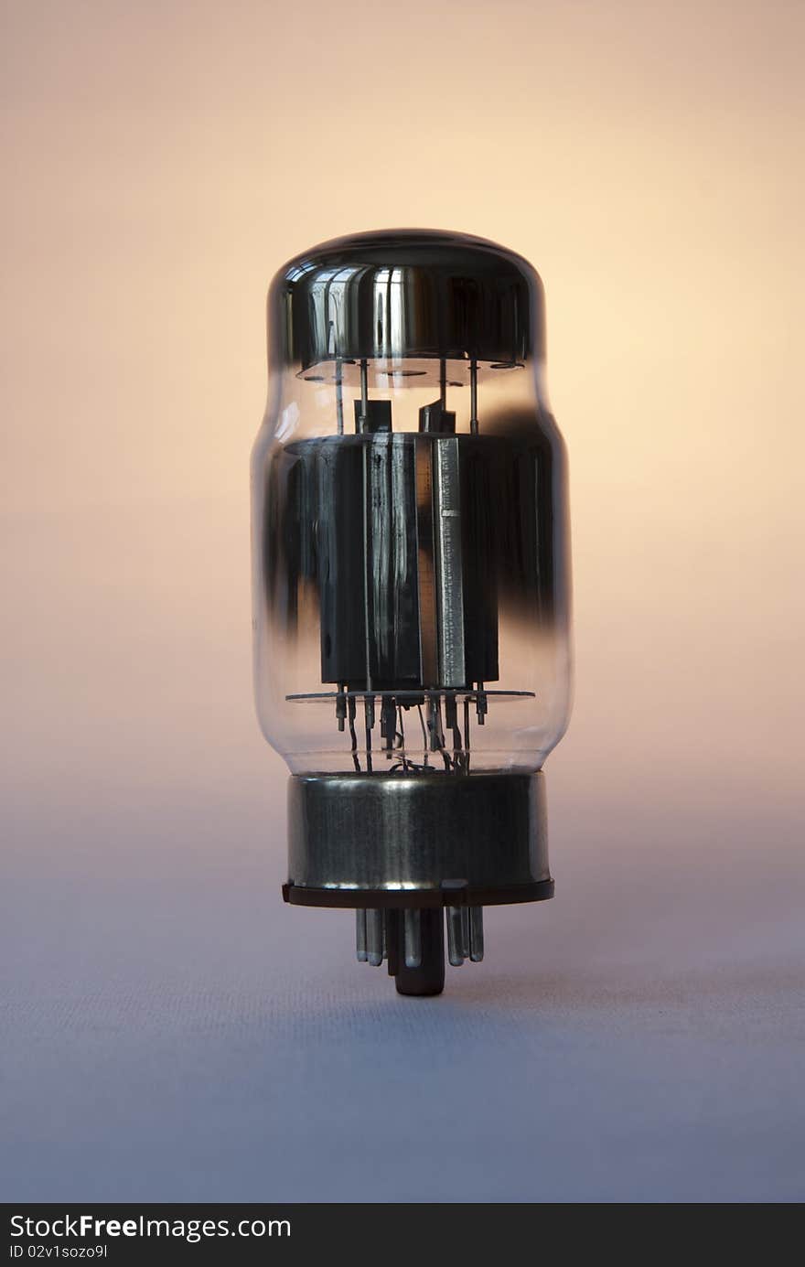 Electronic lamp