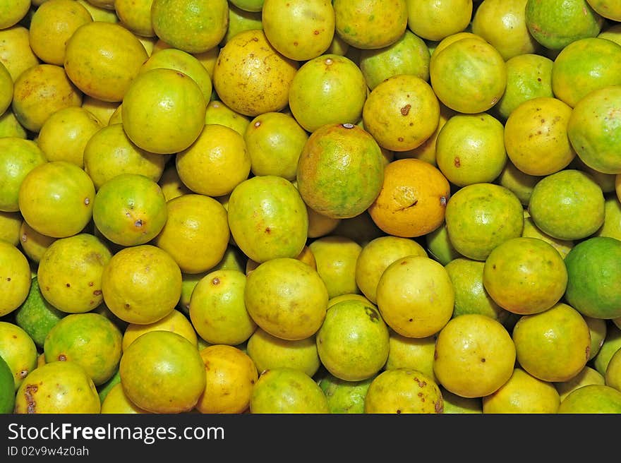 Yellow lime in the markets