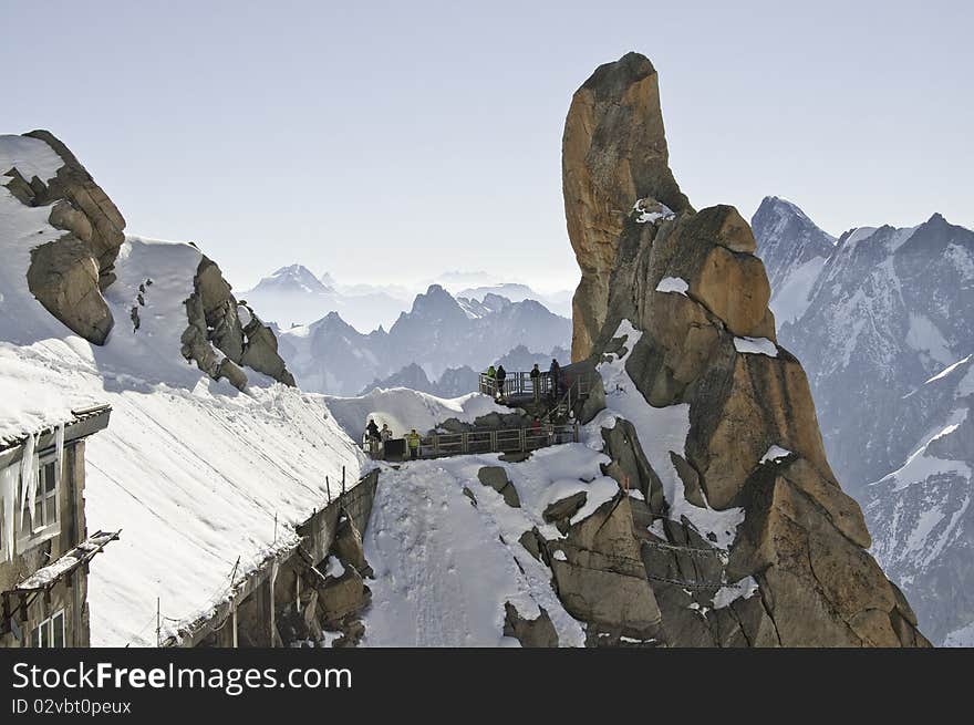 From the summit of l'Aiguille du Midi (3,842 m), the views of the Alps are spectacular. Views of Piton Sud