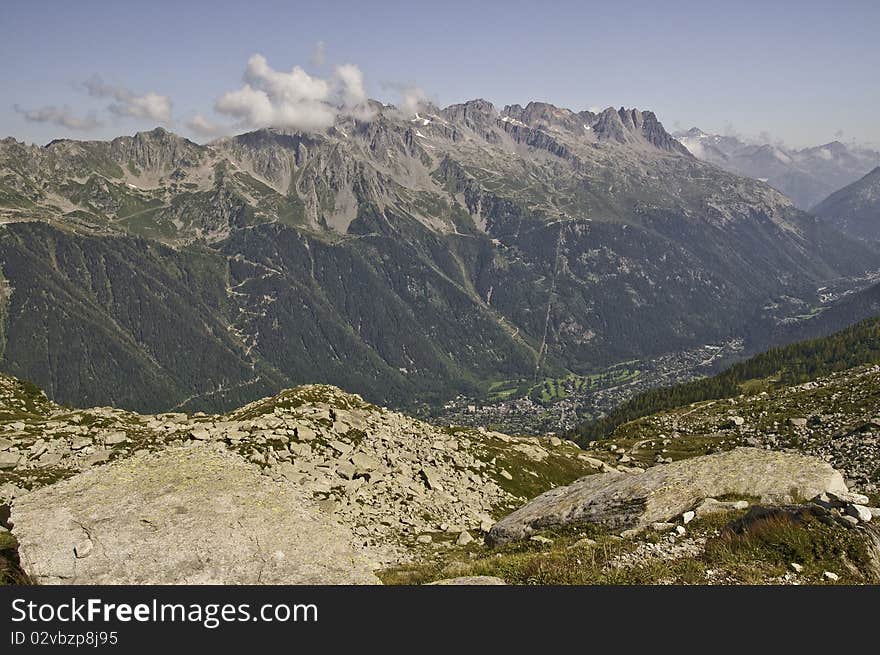 Since the Plan de l'Aiguille, you can see the Prealps. Since the Plan de l'Aiguille, you can see the Prealps