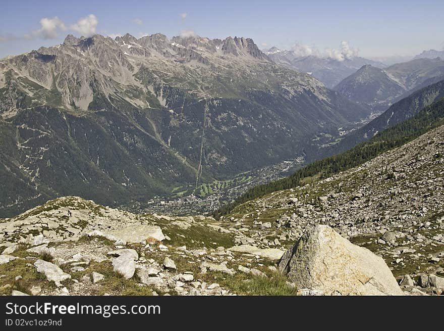 Since the Plan de l'Aiguille, you can see the Prealps. Since the Plan de l'Aiguille, you can see the Prealps