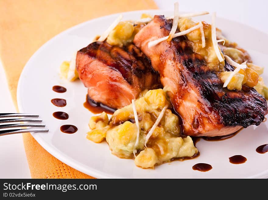 Fish With Mashed Avocado And Mango