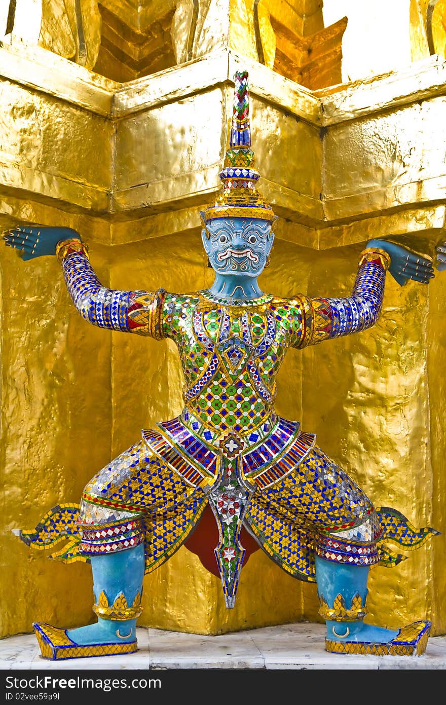 Giant statue of the Grand Palace, Wat Phra Kaeo, Bangkok,Thailand. Giant statue of the Grand Palace, Wat Phra Kaeo, Bangkok,Thailand