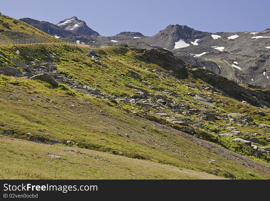 This valley is part of the Vanoise National Park in it, you can do all sorts of excursions. This valley is part of the Vanoise National Park in it, you can do all sorts of excursions