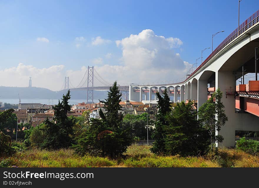 25 Abril Bridge