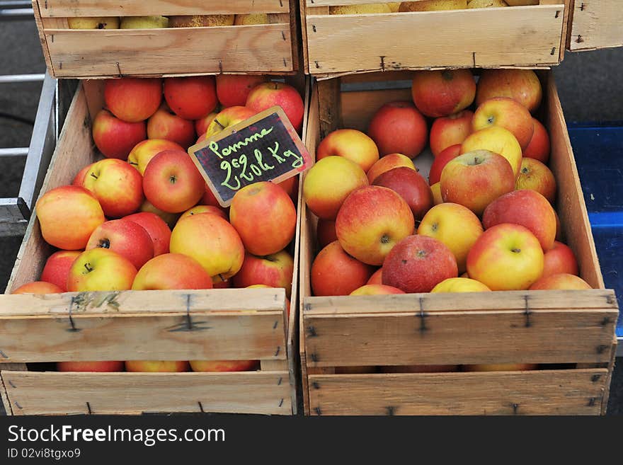 Apples at a farmers market in Languedoc Roussillon