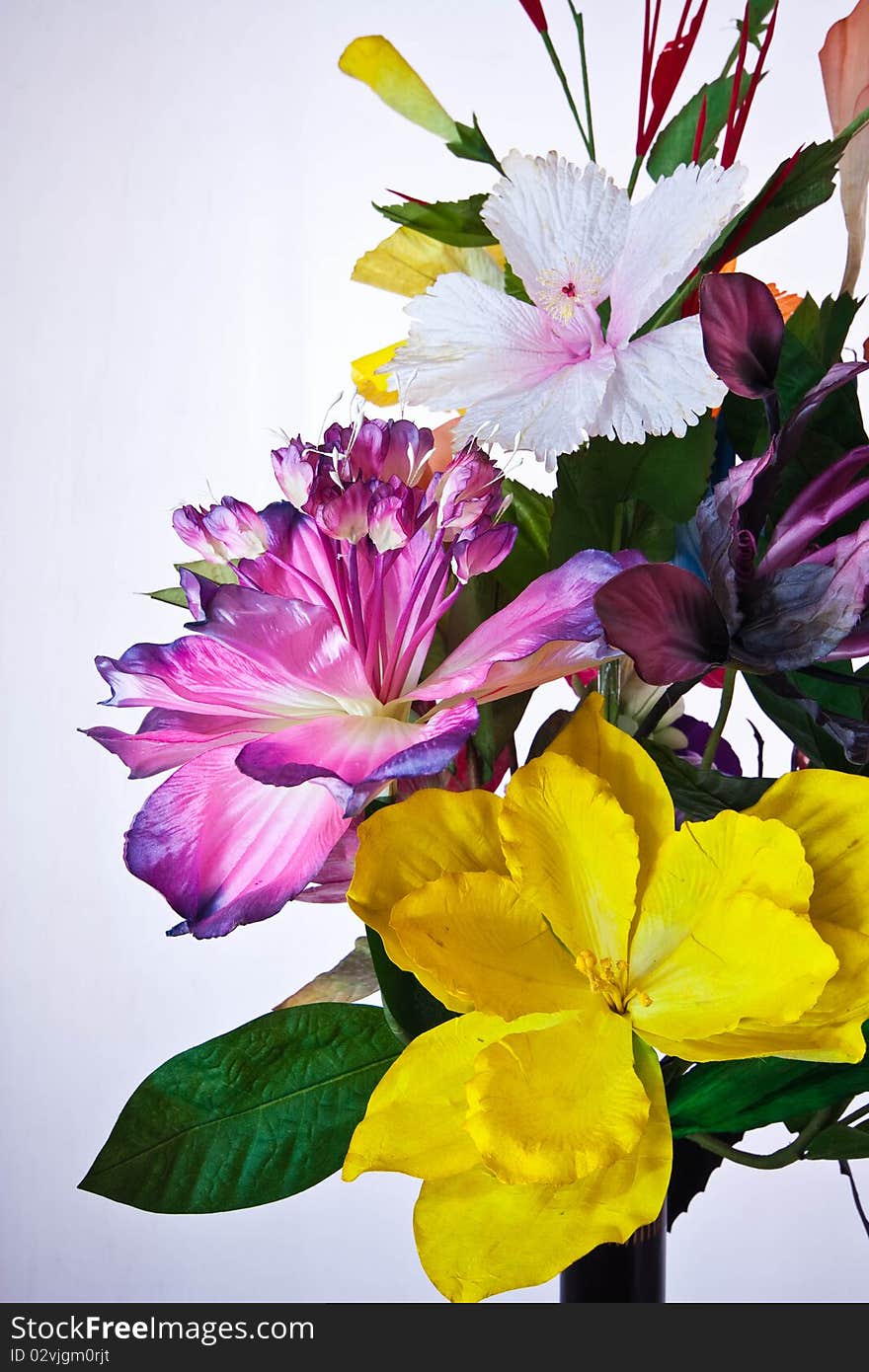 Artificial flowers made from cloth