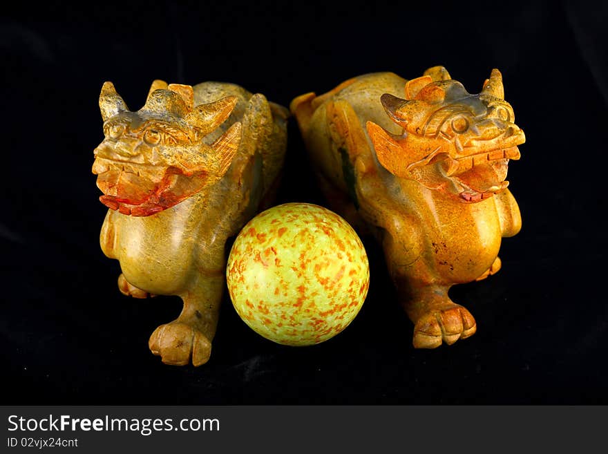 Dragon statue with a pair of jade ball. Dragon statue with a pair of jade ball