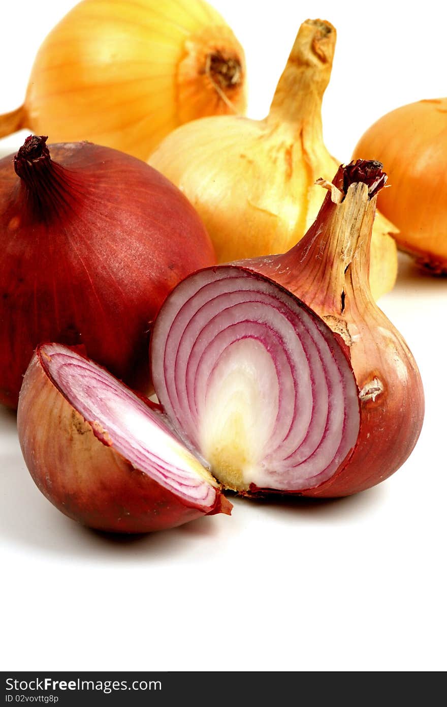 A red onion on the wight