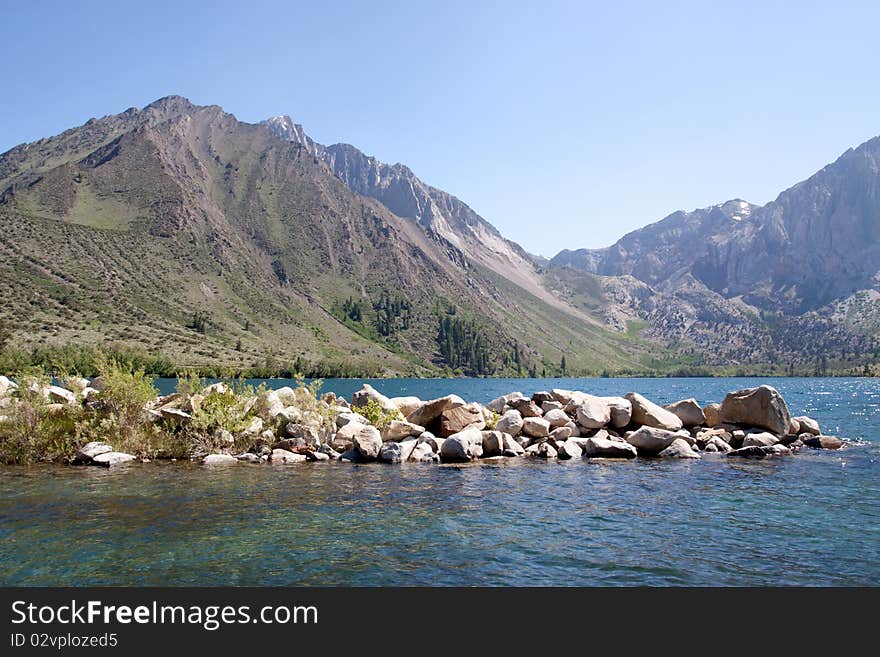 Scenic lake by Sierra Nevada mountain range