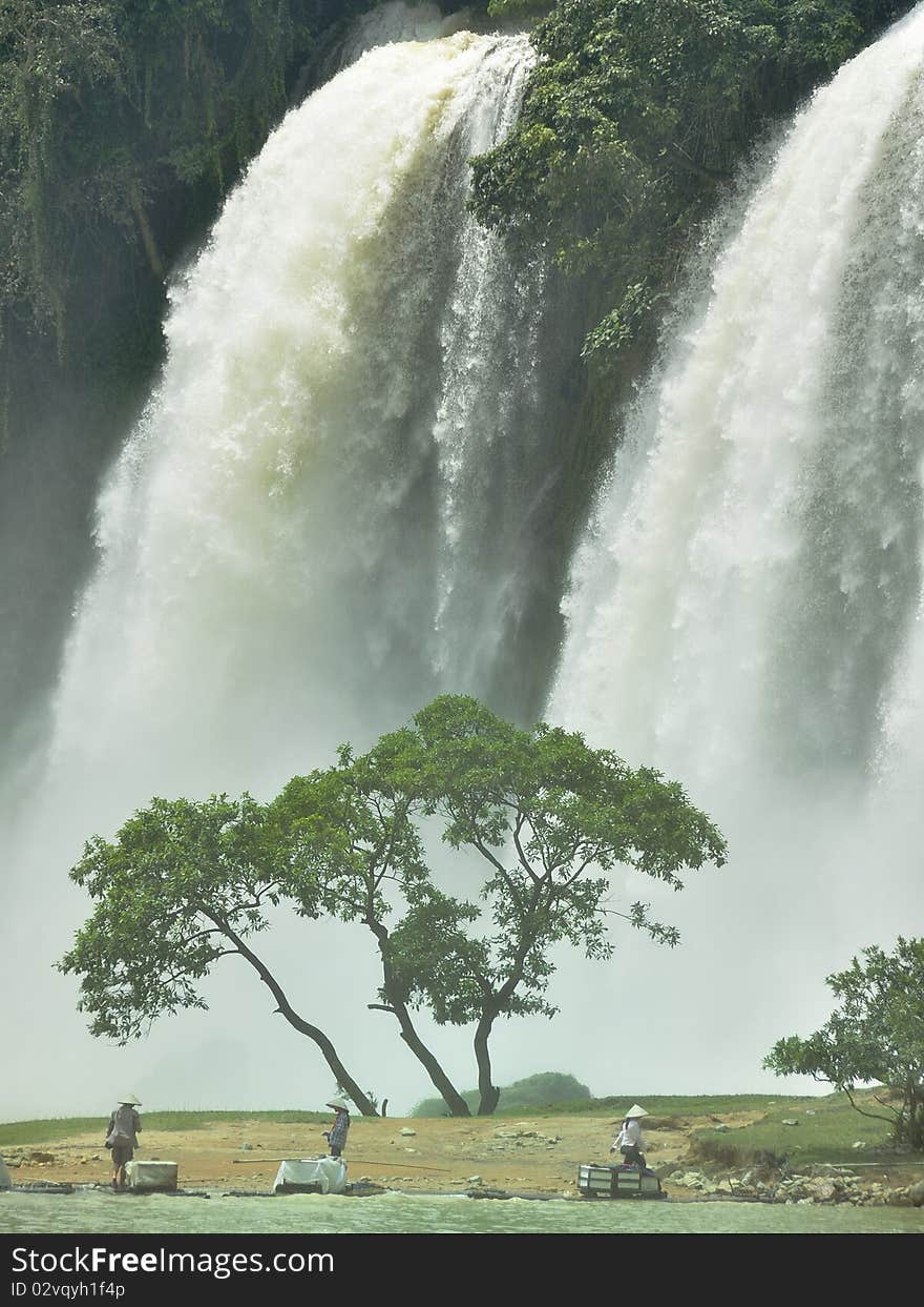 The spectacular waterfall water greatly