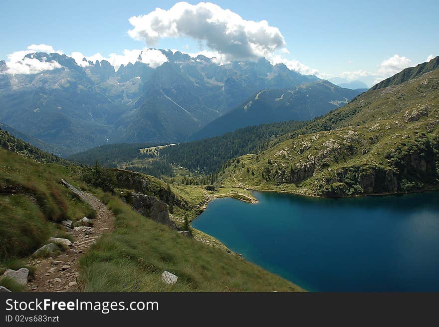 Ritorto Lake, Apls.