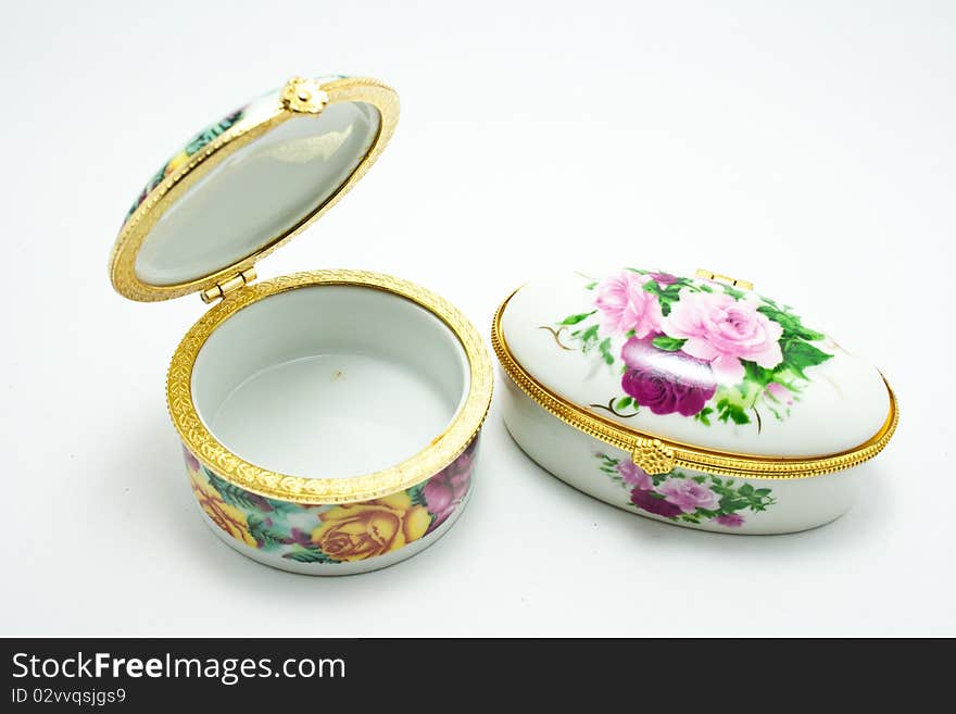 Porcelain box