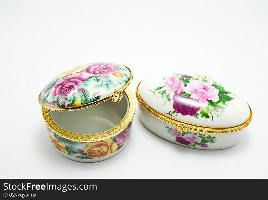 Porcelain box