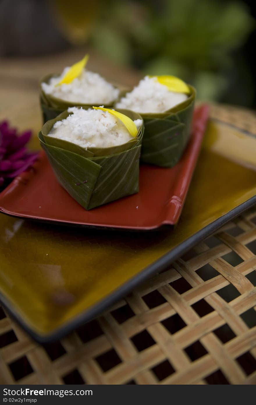 Thai Sweet Rice in Banana Leaf Cups