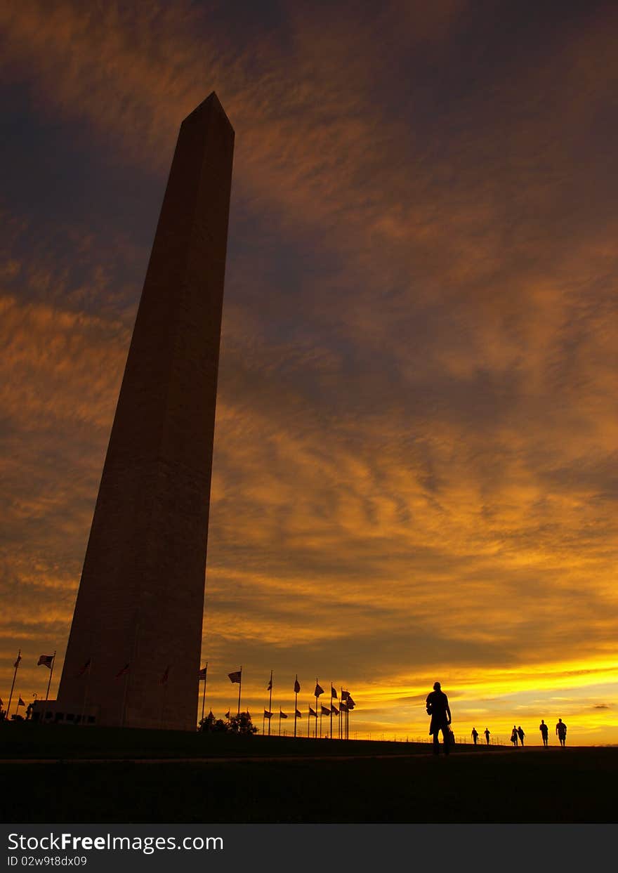 Washington monument at dawn