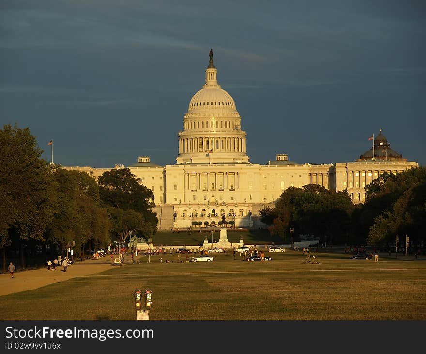 The capitol in dc during sunset