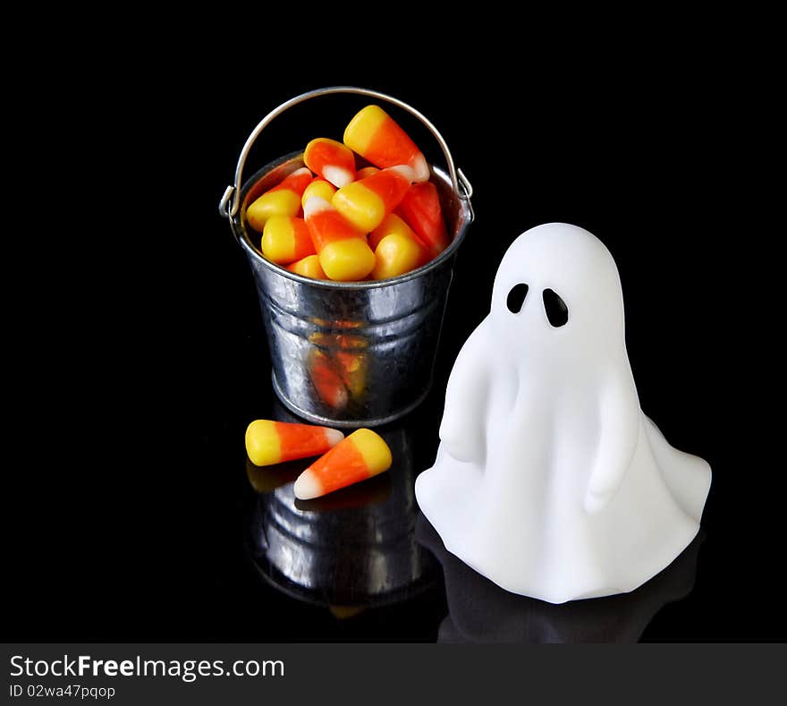 The perfect ghost with a bucket