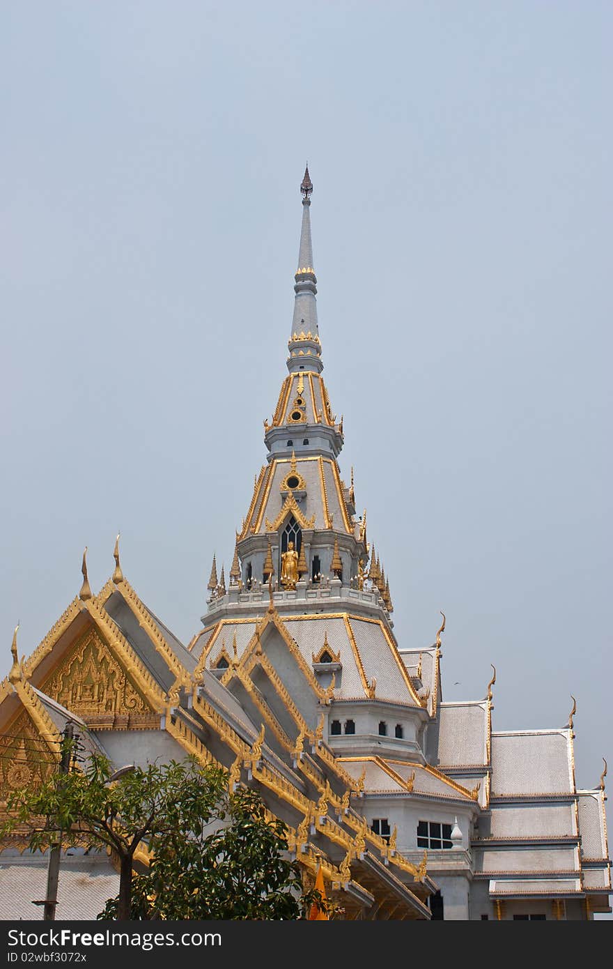 One of the most famous temple in Thailand, located in ChaCherngsao Province. One of the most famous temple in Thailand, located in ChaCherngsao Province.