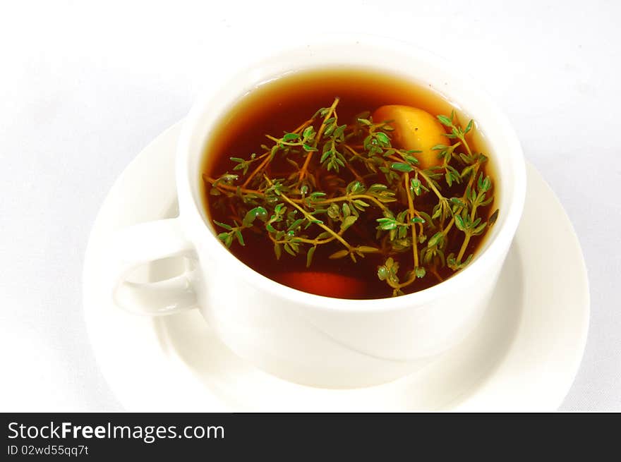 Black tea with lemon and thyme