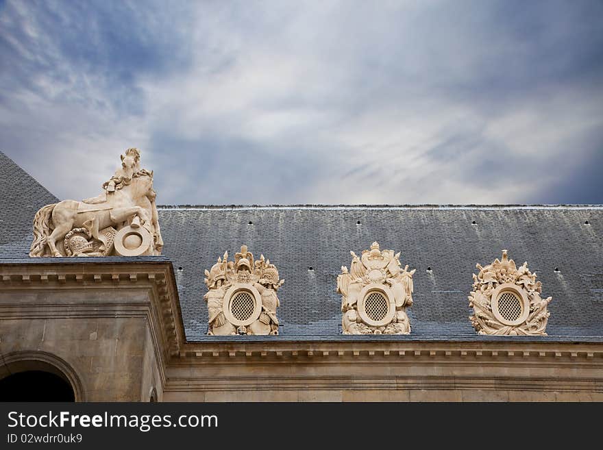 Horses statue and ornated windows