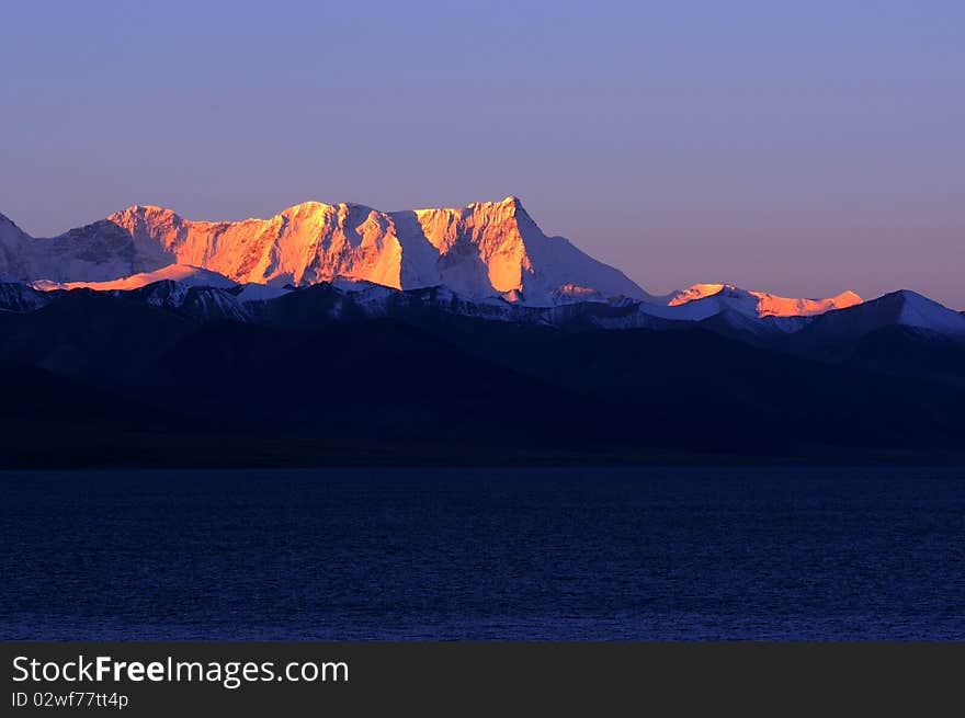 Snow mountains in Tibet