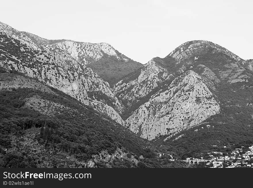 Montenegro Hills