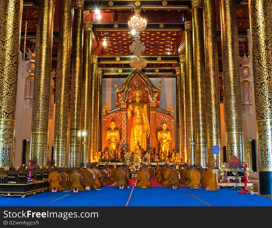 Buddhist Priest in Je De Long temple