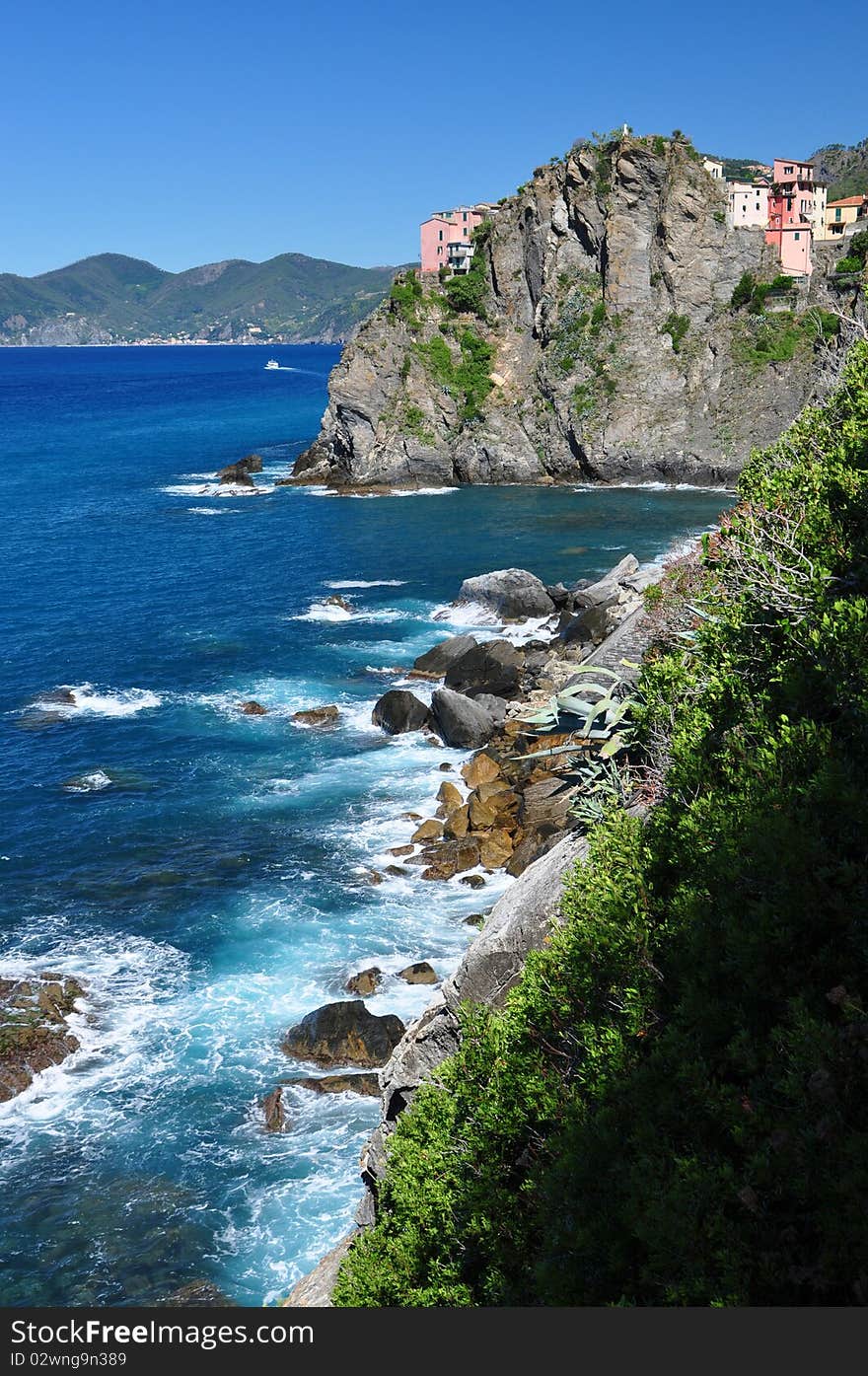 Big waves smash into rocks, Mediterannean Sea. Big waves smash into rocks, Mediterannean Sea