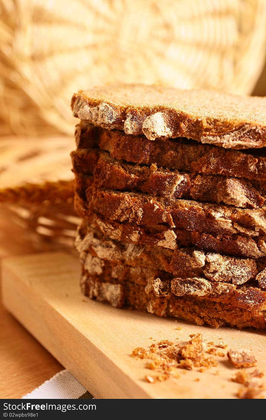 Fresh crackling bread