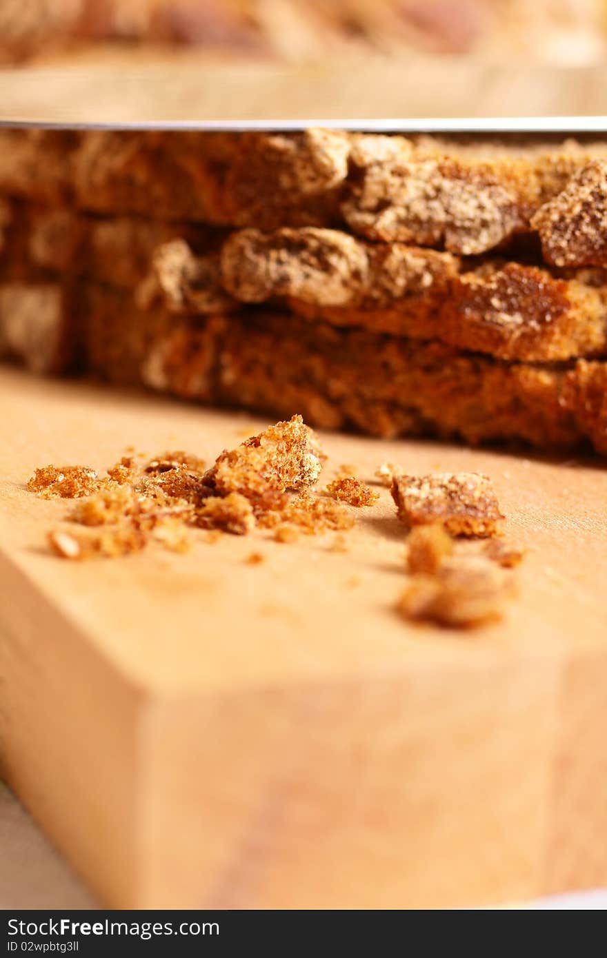 Fresh crackling bread