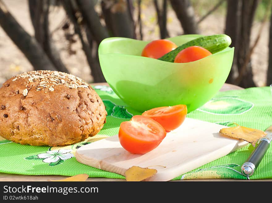 Rye bread and vegetables ready for cutting