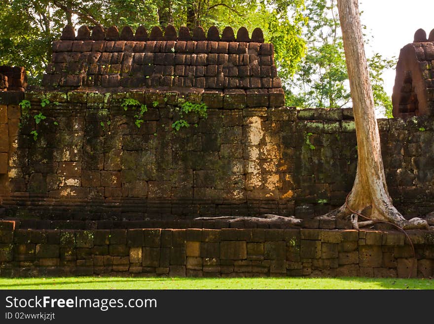 Is a historical park in the Sai Yok district, Kanchanaburi province, Thailand. The remains of two Khmer temples date to the 13th and 14th century. It was declared a historical park in 1987.

Built in the Bayon style, the temple relates to the Khmer kingdom in the reign of King Jayavarman VII (1180 to 1219). A stone inscription of Prince Vira Kumara praising his father, 23 cities are named. One of. Is a historical park in the Sai Yok district, Kanchanaburi province, Thailand. The remains of two Khmer temples date to the 13th and 14th century. It was declared a historical park in 1987.

Built in the Bayon style, the temple relates to the Khmer kingdom in the reign of King Jayavarman VII (1180 to 1219). A stone inscription of Prince Vira Kumara praising his father, 23 cities are named. One of